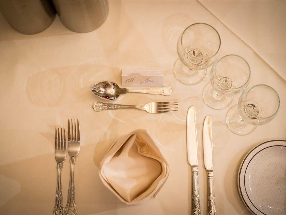 Grange Hotel Newark-on-Trent  ภายนอก รูปภาพ